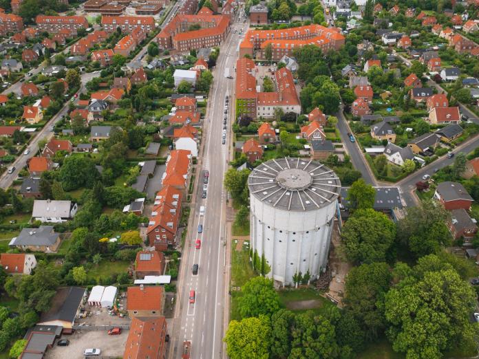 Luftfoto af Brønshøj Vandtårn og Brønshøjvej